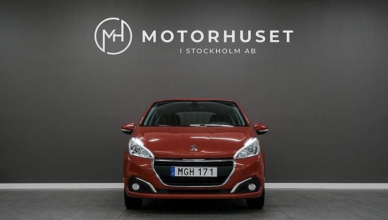 Begagnad Peugeot 208 82 HK (60 kW) 2015 Orange Halvkombi