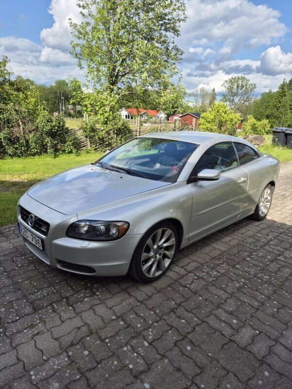 Silver Begagnad 2007 Volvo C70 Summum Cab | 67 000 kr (Marknadspris) - Bild 1/4