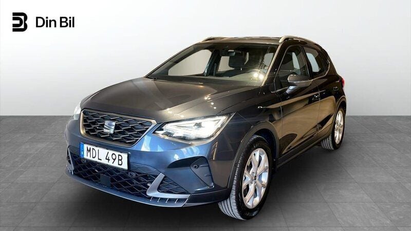 Grå Begagnad 2024 Seat Arona FR SUV | 234 900 kr (Lite dyr) - Bild 1/4