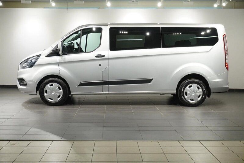 Begagnad Ford Transit Custom Trend 131 HK (96 kW) 2021 Okänd Kombi