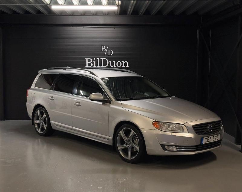 Silver Begagnad 2014 Volvo V70 Momentum Kombi | 119 900 kr (Marknadspris) - Bild 1/4