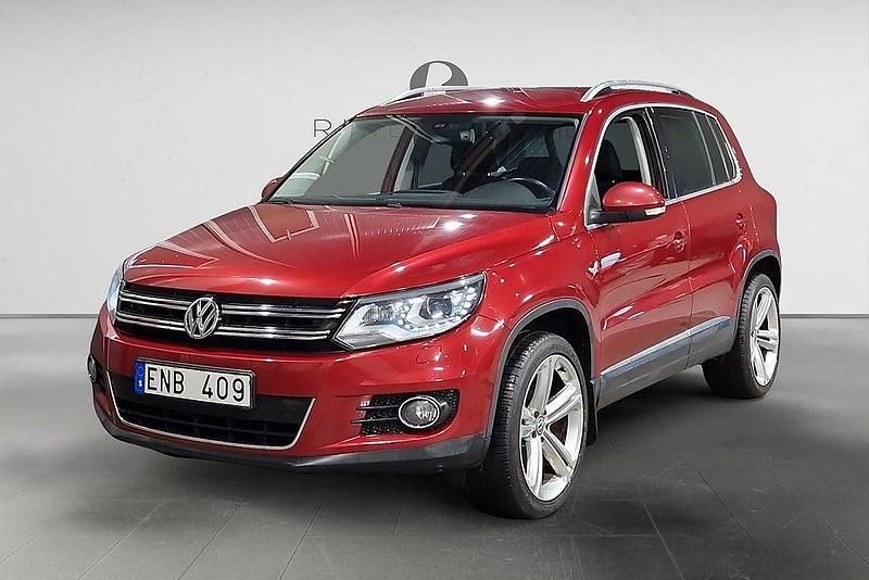 Röd Begagnad 2013 VW Tiguan S SUV | 124 900 kr (Marknadspris) - Bild 1/3
