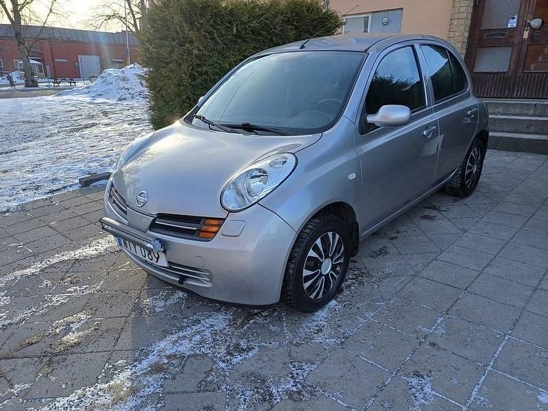 Begagnad Nissan Micra 80 HK (58 kW) 2005 Silver