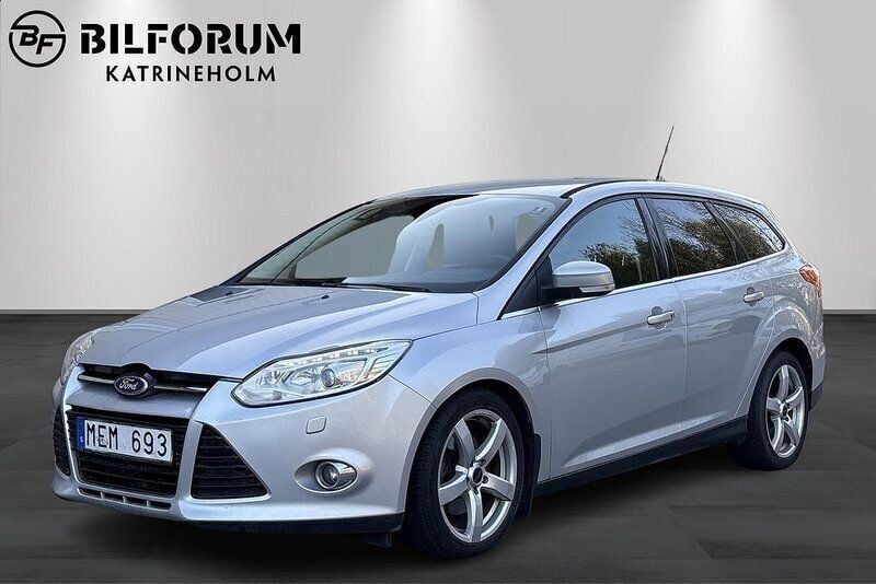 Grå Begagnad 2011 Ford Focus Kombi | 64 900 kr (Marknadspris) - Bild 1/4
