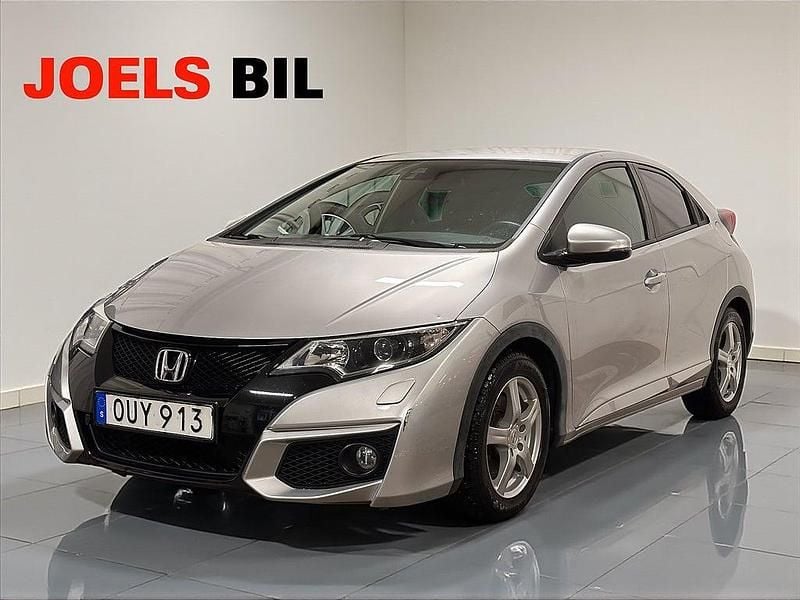 Silver Begagnad 2015 Honda Civic Sport Halvkombi | 139 900 kr (Marknadspris) - Bild 1/4