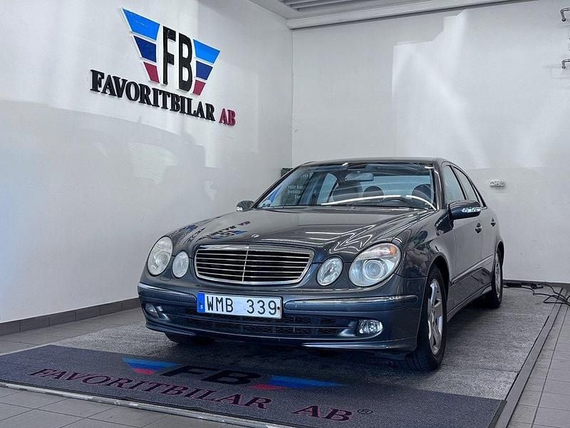 Grå Begagnad 2004 Mercedes E240 Avantgarde Sedan | 69 500 kr (Lite dyr) - Bild 1/4