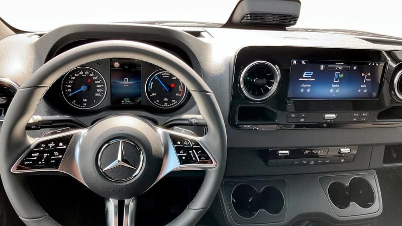 Ny Mercedes 420 11 kW (15 HK) 2025 Vit Pickup