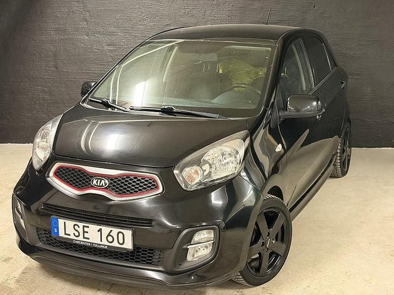 Begagnad Kia Picanto 69 HK (50 kW) 2014 Svart Halvkombi