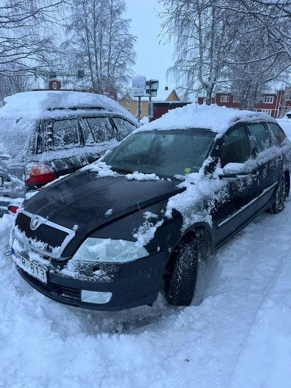 Begagnad 2005 Skoda Octavia Kombi | 12 000 kr (Bra pris) - Bild 1/2