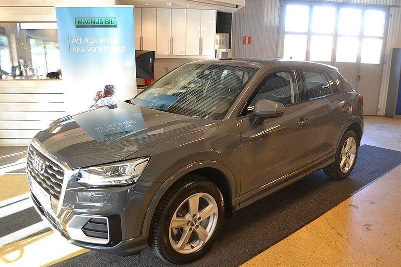 Grå (grå metallic) Begagnad 2017 Audi Q2 Proline SUV | 209 900 kr (Marknadspris) - Bild 1/4