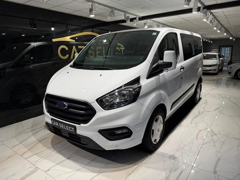 Vit Begagnad 2023 Ford Transit Custom Kombi | 369 900 kr (Bra pris) - Bild 1/4