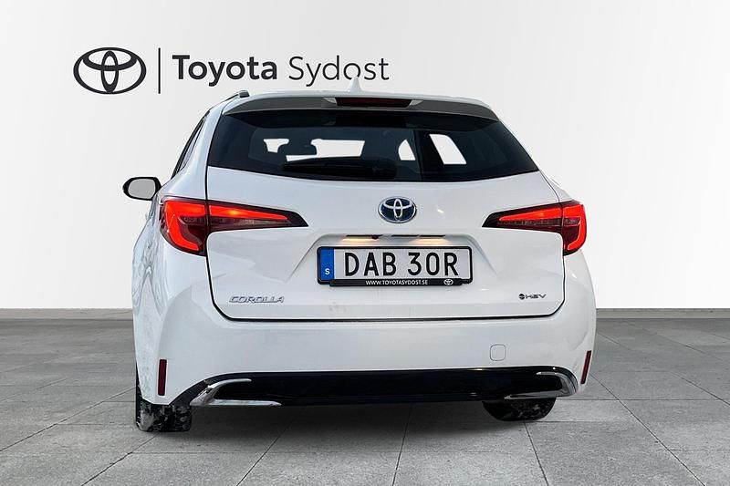 Begagnad Toyota Corolla Active 141 HK (103 kW) 2025 Vit Kombi