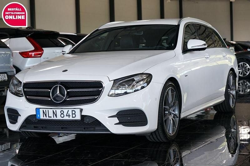 Vit Begagnad 2020 Mercedes E220 AMG Kombi | 349 500 kr (Marknadspris) - Bild 1/4