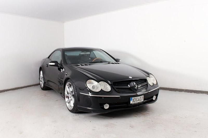 Begagnad Mercedes SL500 306 HK (225 kW) 2002 Svart Cab
