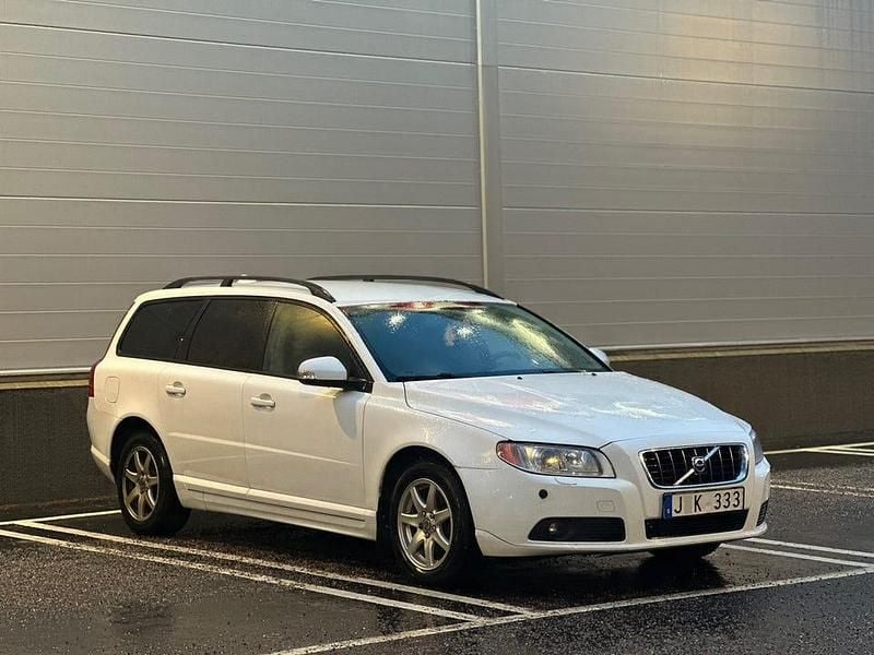 Begagnad 2009 Volvo V70 Kombi | 37 700 kr (Bra pris) - Bild 1/4