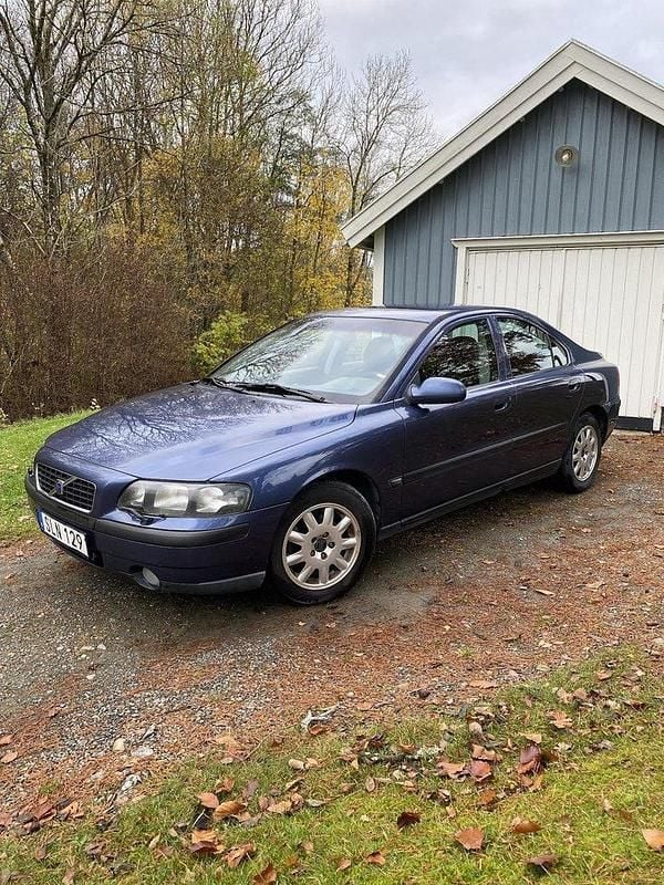Blå Begagnad 2001 Volvo S60 Business Edition Sedan | 9 500 kr - Bild 1/4