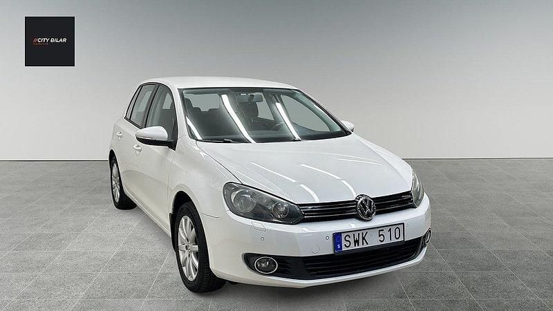 Begagnad VW Golf VI 102 HK (75 kW) 2010 Vit Halvkombi