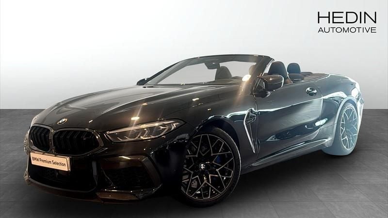 Svart (black) Begagnad 2021 BMW M8 Competition Edition Sportkupé | 1 189 700 kr - Bild 1/4