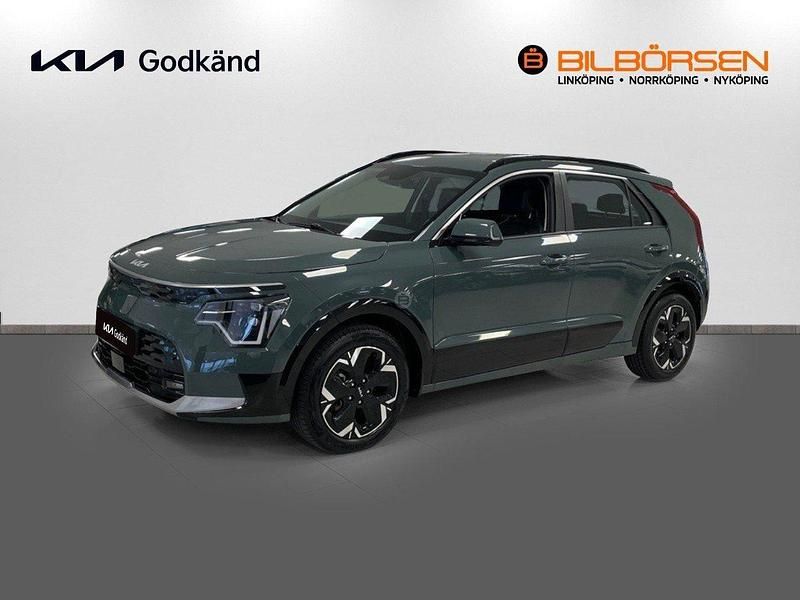 Grön (/cge/ city scape green) Begagnad 2022 Kia e-Niro SUV | 339 900 kr (Dyr) - Bild 1/4