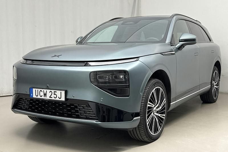 Grön Begagnad 2023 XPENG G9 SUV | 560 000 kr (Superpris) - Bild 1/4