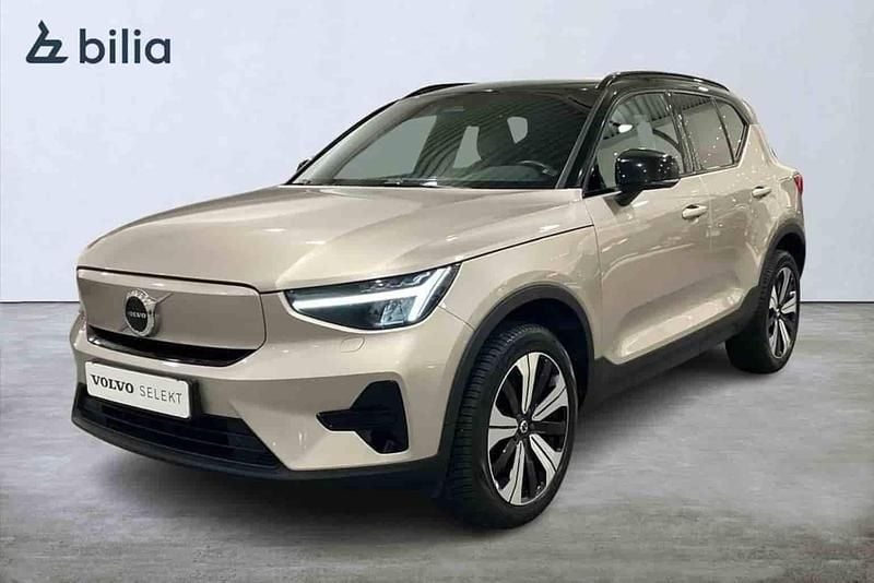 Grå Begagnad 2023 Volvo XC40 Single Motor SUV | 329 900 kr - Bild 1/1