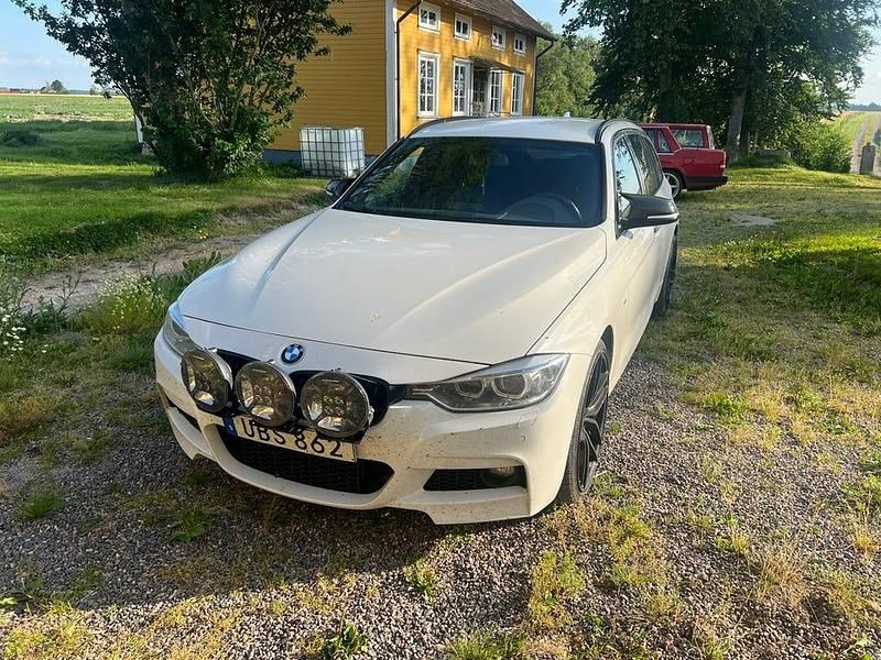 Begagnad 2014 BMW 320 Kombi | 140 000 kr (Marknadspris) - Bild 1/4