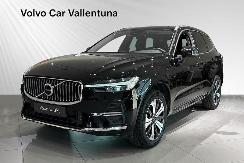 Begagnad Volvo XC60 Core 350 HK (257 kW) 2023 Svart SUV