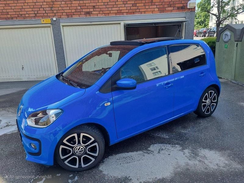 Blå Begagnad 2016 VW up! high up! Halvkombi | 81 500 kr (Marknadspris) - Bild 1/4