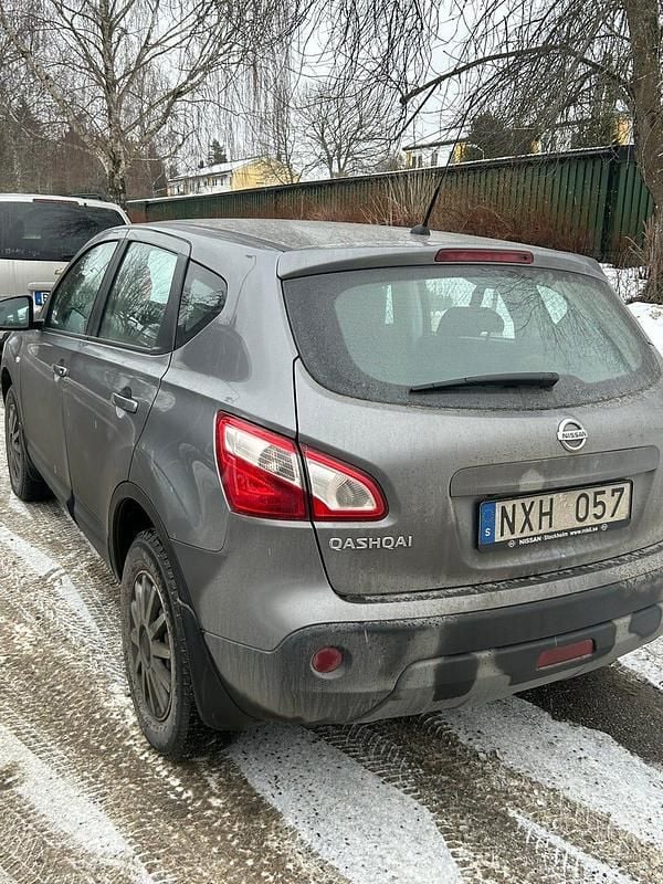 Begagnad Nissan Qashqai 141 HK (103 kW) 2013 SUV