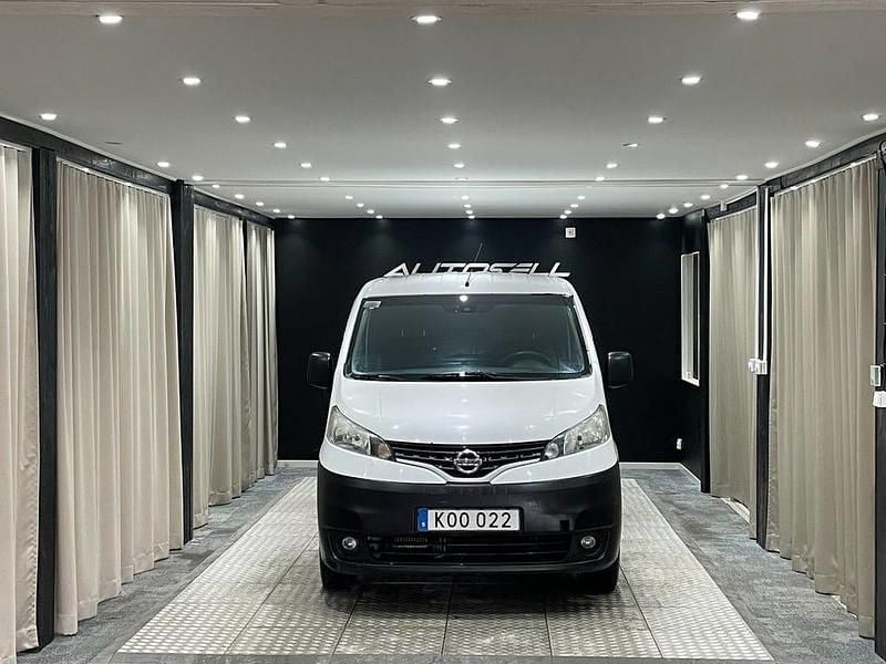 Begagnad Nissan NV200 90 HK (66 kW) 2014 Vit Minibuss
