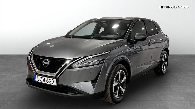 Grå Begagnad 2023 Nissan Qashqai SUV | 269 900 kr (Marknadspris) - Bild 1/4