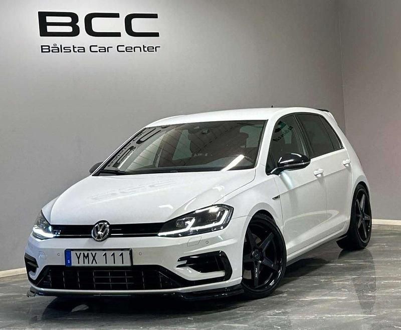 Vit Begagnad 2017 VW Golf VII R Halvkombi | 329 900 kr - Bild 1/3