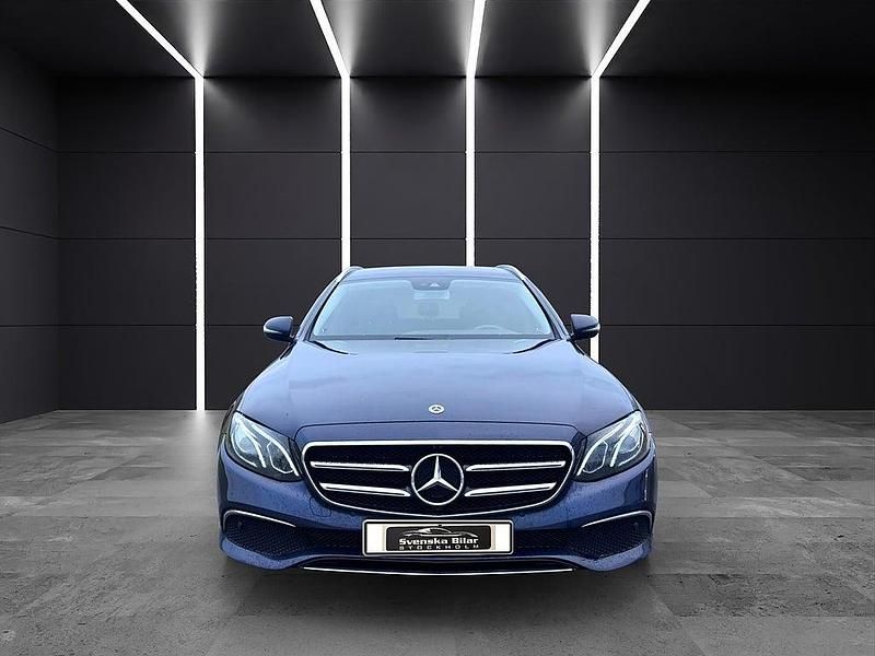 Begagnad Mercedes E200 150 HK (110 kW) 2018 Mörkblå Kombi