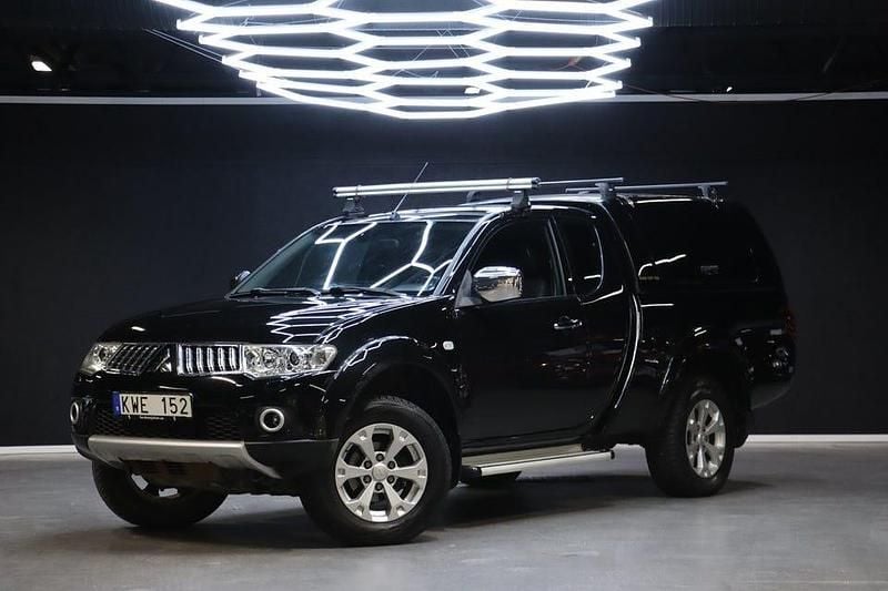 Svart Begagnad 2010 Mitsubishi L200 Pickup | 164 900 kr (Dyr) - Bild 1/4