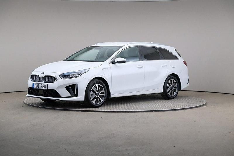 Vit Begagnad 2020 Kia Ceed Sportswagon Advance Kombi | 189 000 kr (Marknadspris) - Bild 1/4