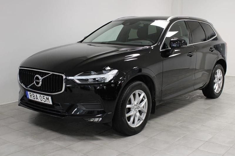 Svart Begagnad 2021 Volvo XC60 Momentum SUV | 324 900 kr (Bra pris) - Bild 1/4