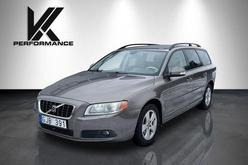 Grå Begagnad 2008 Volvo V70 Momentum Kombi | 58 700 kr (Superpris) - Bild 1/4