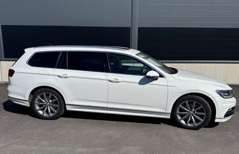 Vit Begagnad 2018 VW Passat GT Kombi | 169 000 kr (Marknadspris) - Bild 1/4