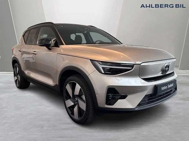 Ljusgrå (grå) Begagnad 2024 Volvo XC40 Ultimate SUV | 489 500 kr (Marknadspris) - Bild 1/3
