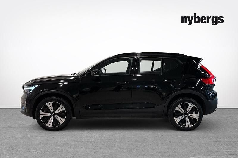Begagnad Volvo XC40 Single Motor 175 kW (238 HK) 2023 Svart SUV