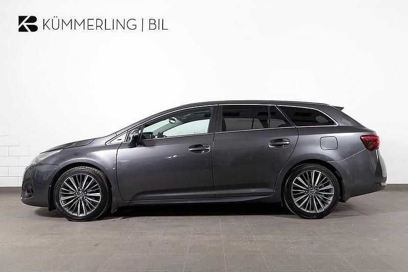 Begagnad Toyota Avensis Multidrive S 154 HK (113 kW) 2017 Grå Kombi