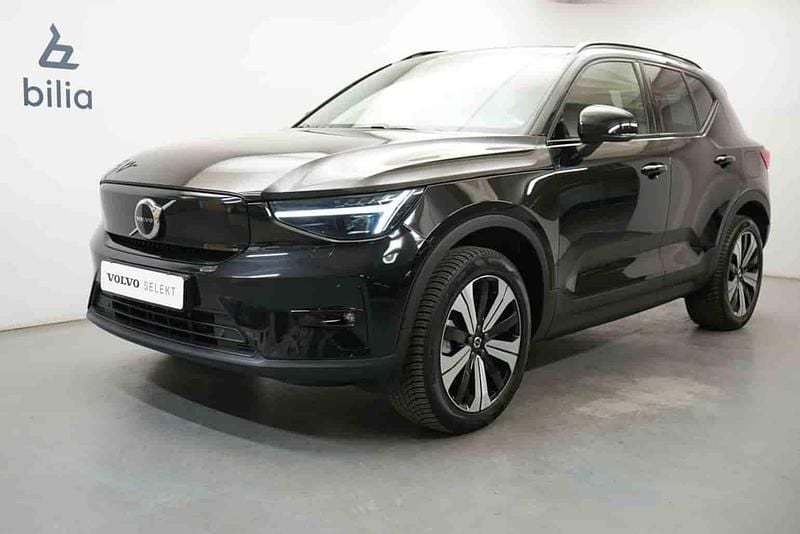 Svart Begagnad 2023 Volvo XC40 Single Motor SUV | 374 900 kr - Bild 1/1