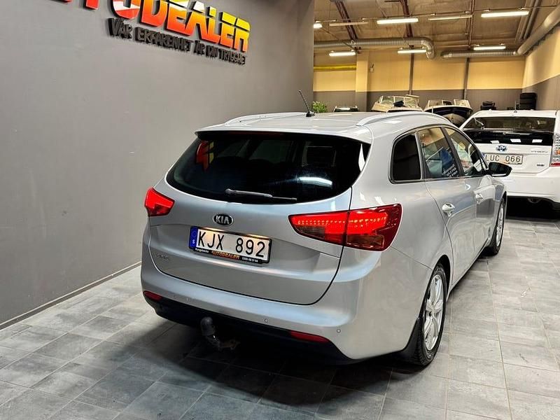 Begagnad Kia Ceed Sportswagon Comfort 135 HK (99 kW) 2013 Grå Kombi