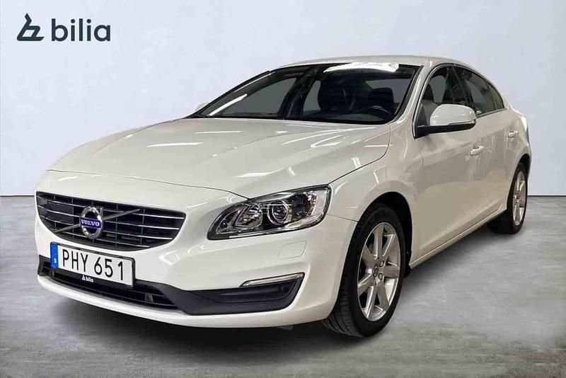Vit Begagnad 2017 Volvo S60 Sedan | 174 000 kr - Bild 1/1