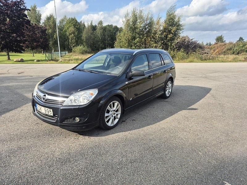 Svart Begagnad 2008 Opel Astra Kombi | 24 000 kr (Marknadspris) - Bild 1/4