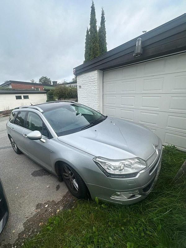 Silver Begagnad 2013 Citroën C5 Kombi | 45 000 kr (Superpris) - Bild 1/4