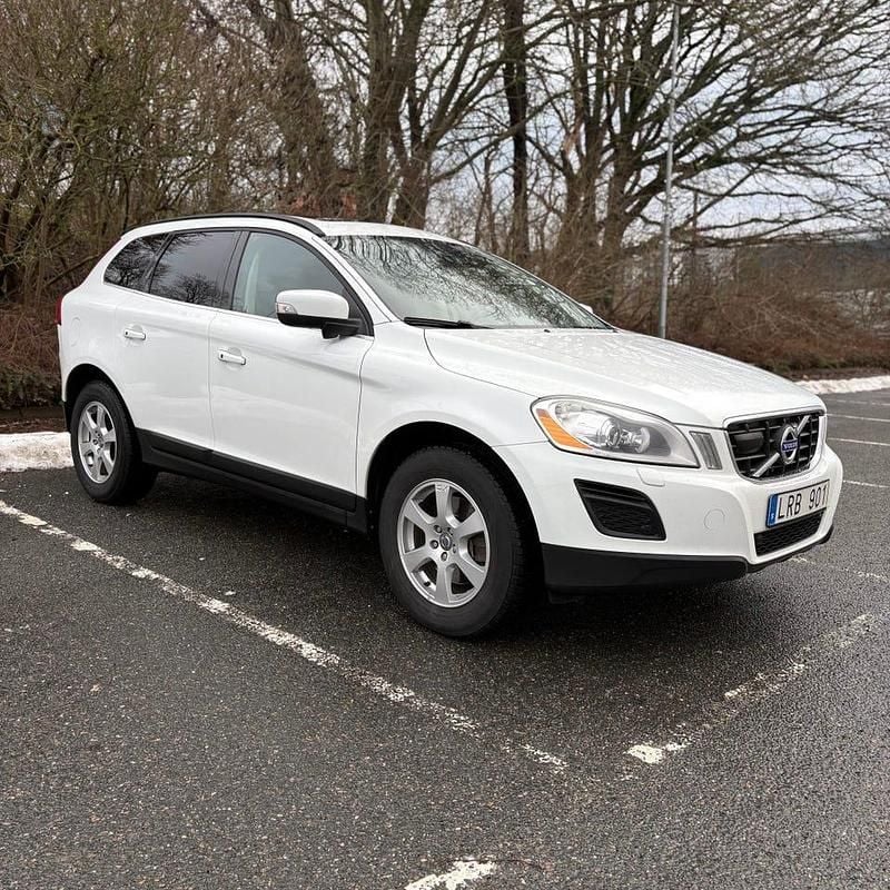 Begagnad 2012 Volvo XC60 Summum SUV | 115 000 kr (Marknadspris) - Bild 1/4