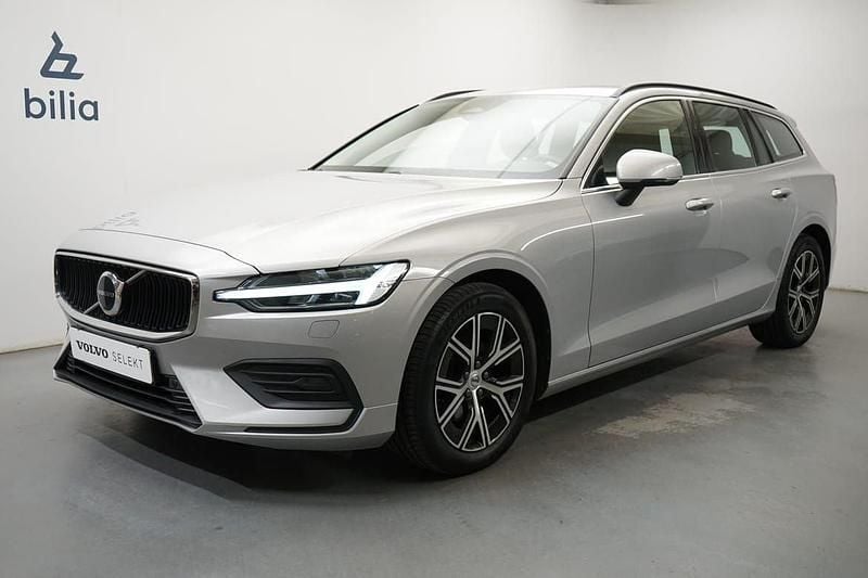 Silver Begagnad 2023 Volvo V60 Core Kombi | 329 900 kr (Bra pris) - Bild 1/3