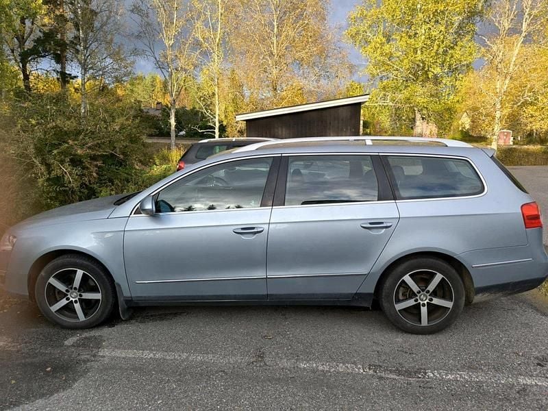 Blå Begagnad 2008 VW Passat Sportline Kombi | 25 000 kr (Bra pris) - Bild 1/4