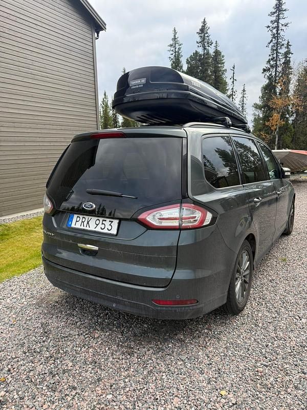 Begagnad Ford Galaxy 120 HK (88 kW) 2016 Metallic Minibuss